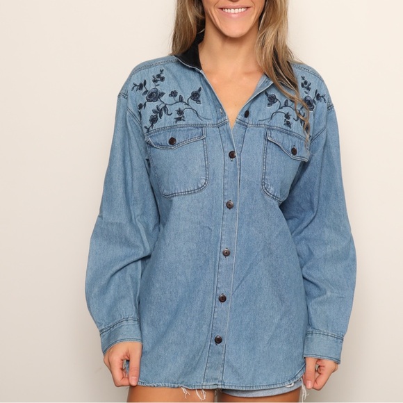 Vintage New Look Blue Denim Jacket with Black Floral Design and Velvet Collar - Picture 2 of 2